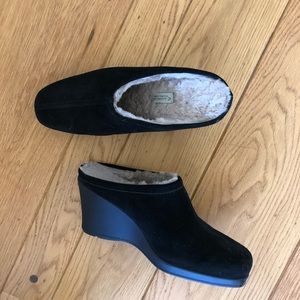 La canadienne fur lined wedge suede mules